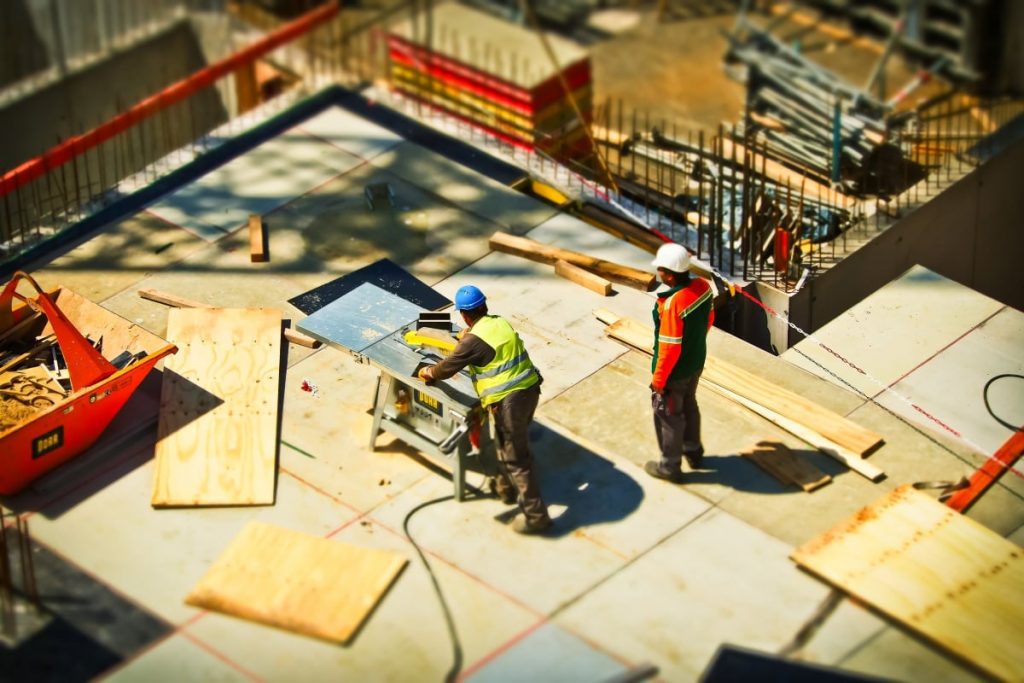 L&L Contractors building and construction services